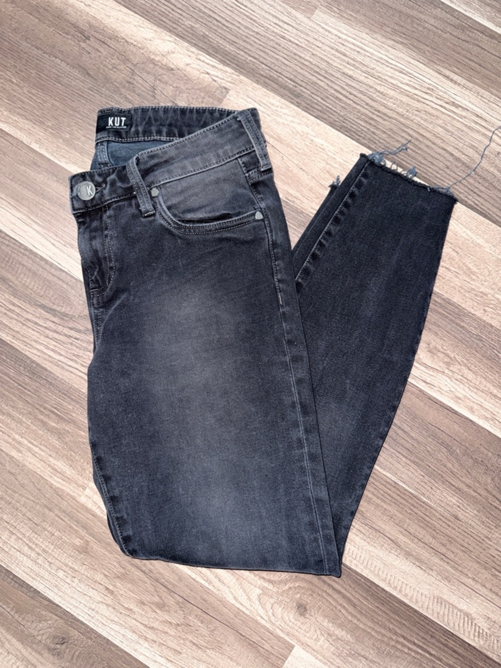 Kut from the Kloth Women’s Black Donna Ankle Skinny Jeans